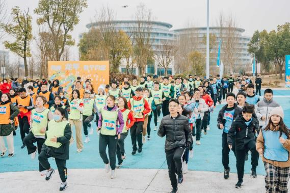 尊龙药业集团 “春季领跑 益起健康” —健康普及公益宣传活动圆满举办！
